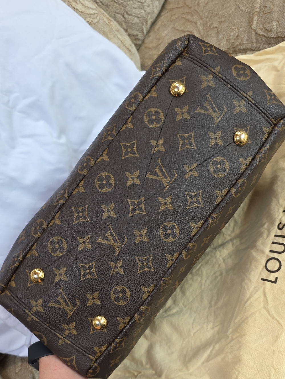 Louis Vuitton Pallas MM Satchel - Picture 8 of 16